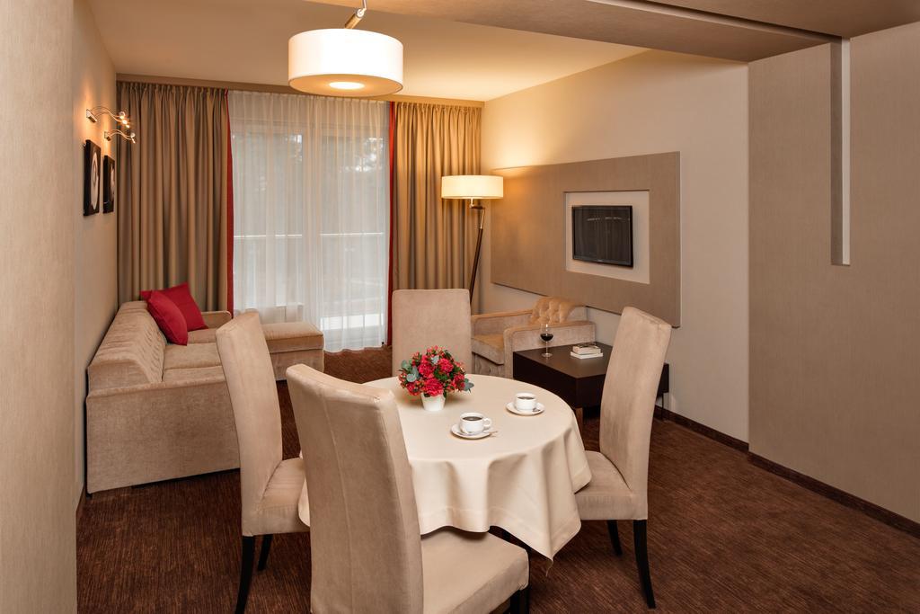 Z-Hotel Business & Spa Otwock Exteriér fotografie